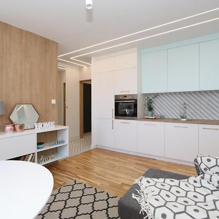 Romaszewskiego Zoliborz Bedroom Pokoj Metro Varsovie Extérieur photo