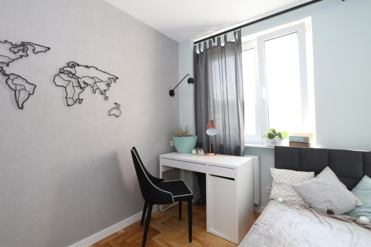 Romaszewskiego Zoliborz Bedroom Pokoj Metro Varsovie Extérieur photo